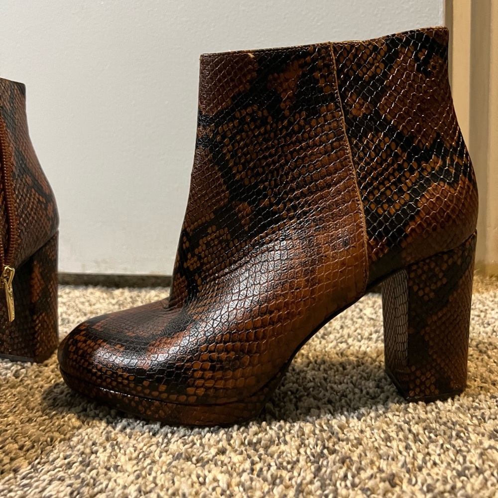 Vince Camuto Snake print Booties
